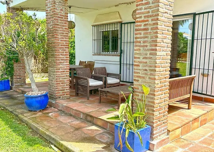 Villa Buganvilla Conil - Solo Familias * コニル・デ・ラ・フロンテラ