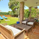 Villa Buganvilla Conil - Solo Familias 펜션 *