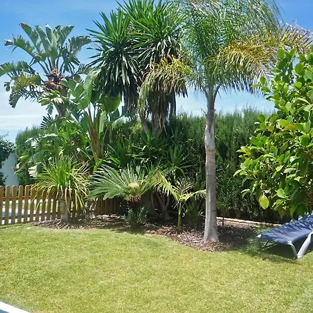 Villa Buganvilla Conil - Solo Familias Ferienhaus *