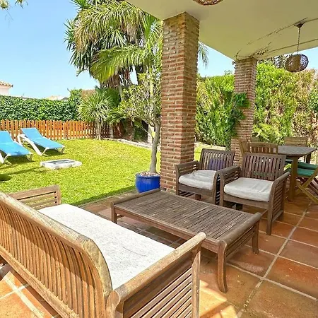 Villa Buganvilla Conil - Solo Familias Ferienhaus *