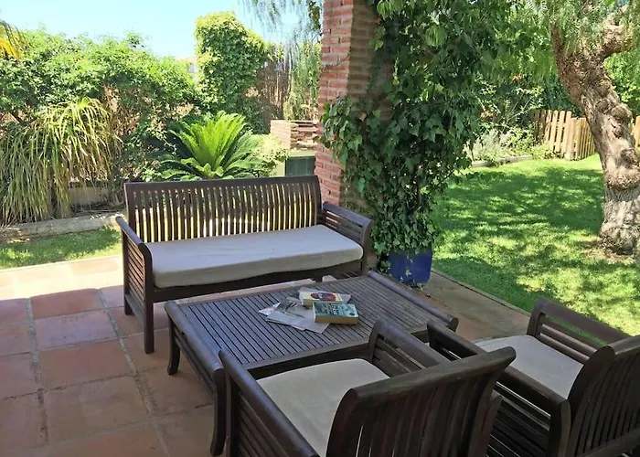 Villa Buganvilla Conil - Solo Familias Hébergement de vacances Conil De La Frontera