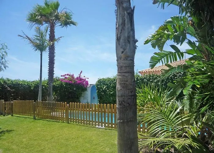 Villa Buganvilla Conil - Solo Familias *