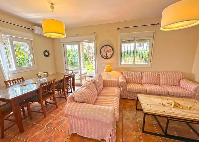 Villa Buganvilla Conil - Solo Familias